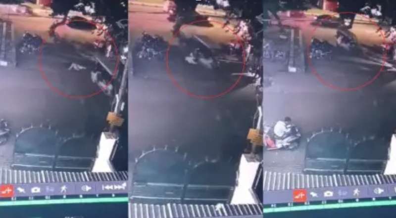 नर्सिंग छात्रा ने आबरू बचाने के लिए चलती ई रिक्शा से