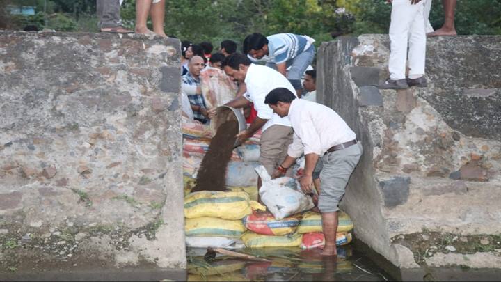 प्रदेश में जल संवर्धन अभियान में जनता और प्रशासन की
