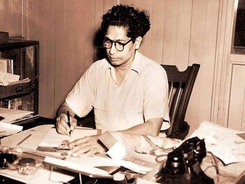 बिग बी ने पढ़ी पिता की कविता ओ हमारे वज्र दुर्दम