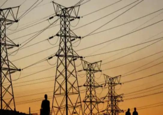 बिजली कटौती से त्रस्त यूपी झांसी का परिवार राहत के