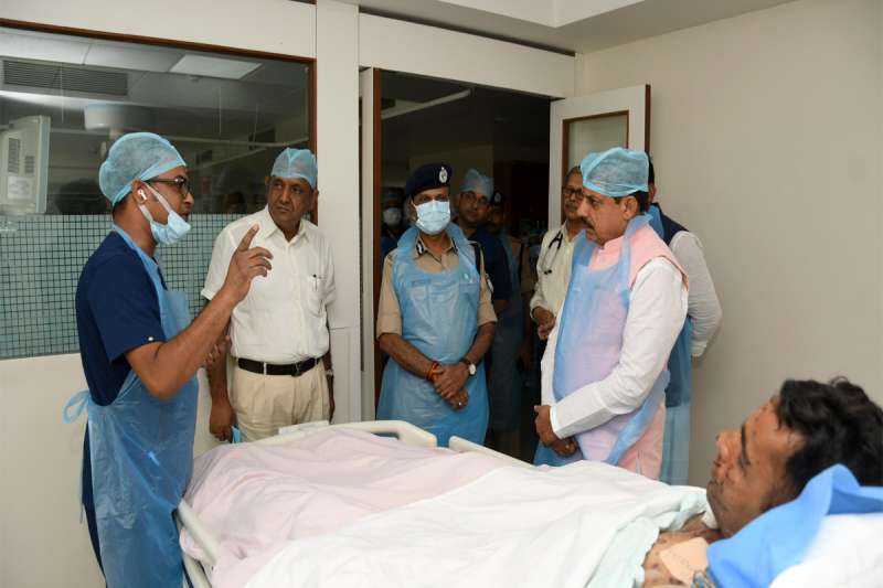 मुख्यमंत्री डॉ यादव ने मॉक ड्रिल में घायल जवानों से
