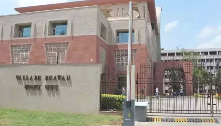 स्थानांतरण पर प्रतिबंध से छूट की अवधि को 10 जून2025