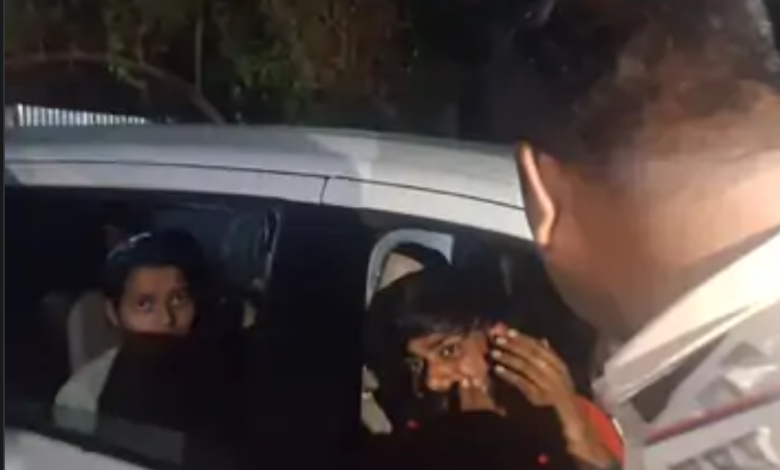 Mp : दमोह में शराबी एएसआई का वीडियो, टीकमगढ़ की कार सवार फैमिली को पीटा, महिला- बच्चों को भी नहीं छोड़ा 1 Screenshot 20250507 124042.Chrome2812928129