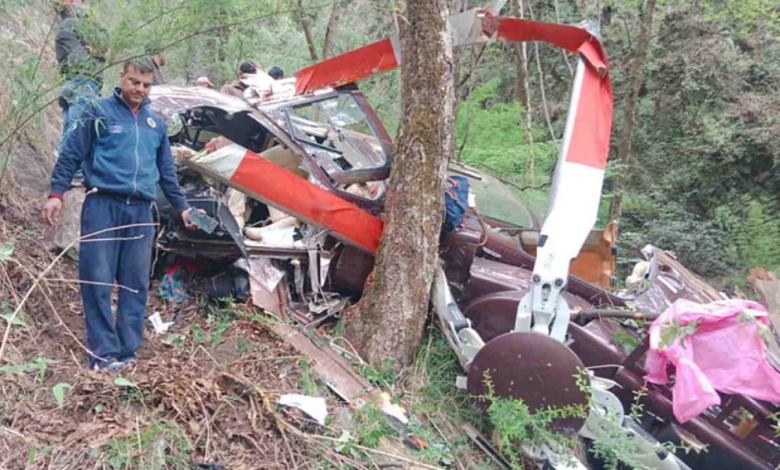 Helicopter Crash: उत्तरकाशी में हेलिकॉप्टर दुर्घटनाग्रस्त, हादसे में पायलट समेत छह यात्रियों की मौत 1 Screenshot 20250508 124031.Chrome28129