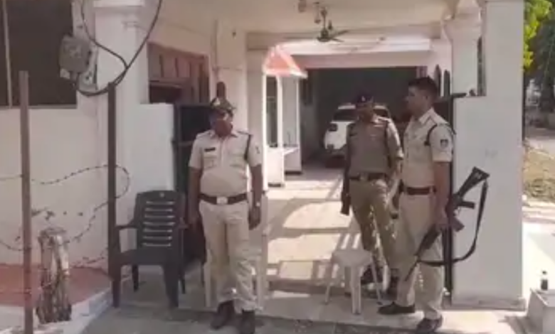 EOW Raid: बिजली कंपनी के असिस्टेंट इंजीनियर के घर EOW का छापा 1 Screenshot 20250510 124118.Chrome28129