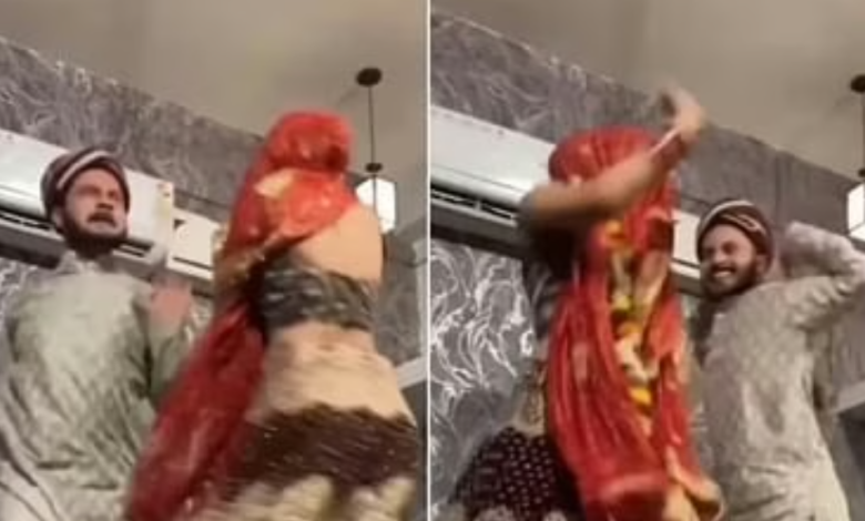 Viral Video: सुहागरात के दिन दूल्हा -दुल्हन ने पलंग पर चढ़कर किया गजब डांस 1 Screenshot 20250517 232142.Chrome28129