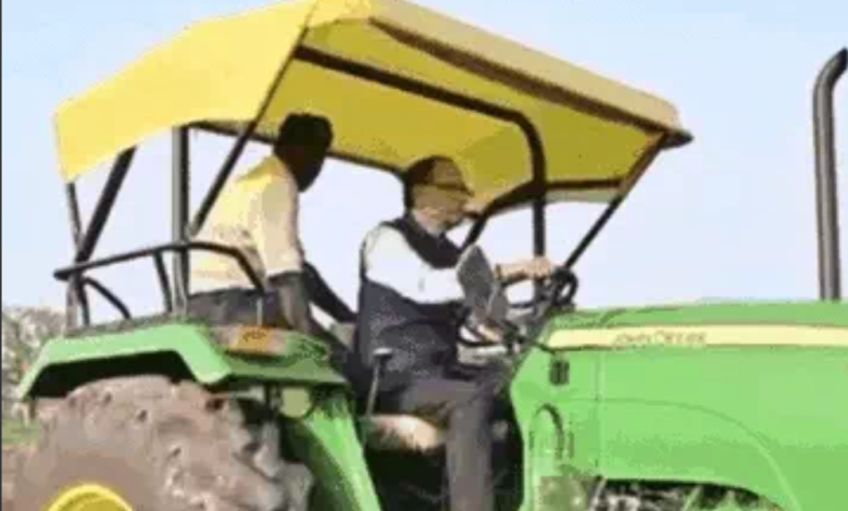 Agriculture Minister शिवराज ने अपने खेत में चलाया ट्रैक्टर, बोले- सिर्फ मंत्री नहीं किसान भी हूं 1 Screenshot 20250523 125609.Chrome28129