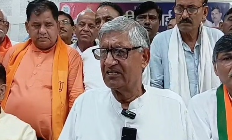Pahalgam attack: BJP सांसद की विवादित टिप्पणी, 'महिलाओं को आतंकियों से लड़ना चाहिए था, हाथ जोड़ने से कौन छोड़ता?' 1 Screenshot 20250524 230423.Chrome28129