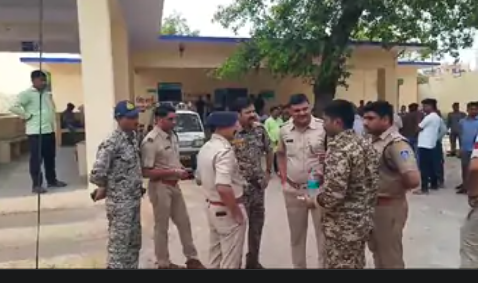 MP: मुरैना में दो अवैध शराब कारोबारियों के बीच फायरिंग, दोनों की मौके पर मौत 6 Screenshot 20250526 123907.Chrome28129