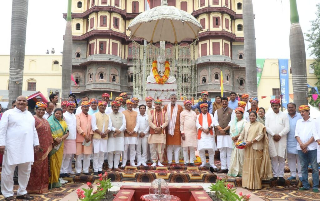 MP Cabinet: दुर्घटना में घायल को अस्पताल पहुंचाने वाले को मिलेंगे 25 हजार, मोदी करेंगे इंदौर मेट्रो, दतिया-सतना एयरपोर्ट का लोकार्पण 2 img 20250520 wa00086039406988672750558