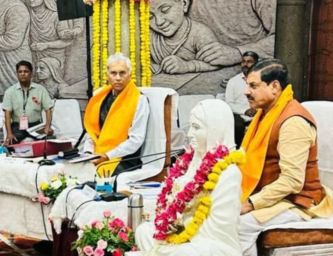 MP Cabinet: दुर्घटना में घायल को अस्पताल पहुंचाने वाले को मिलेंगे 25 हजार, मोदी करेंगे इंदौर मेट्रो, दतिया-सतना एयरपोर्ट का लोकार्पण 3 screenshot 20250520 130435590926679147826119