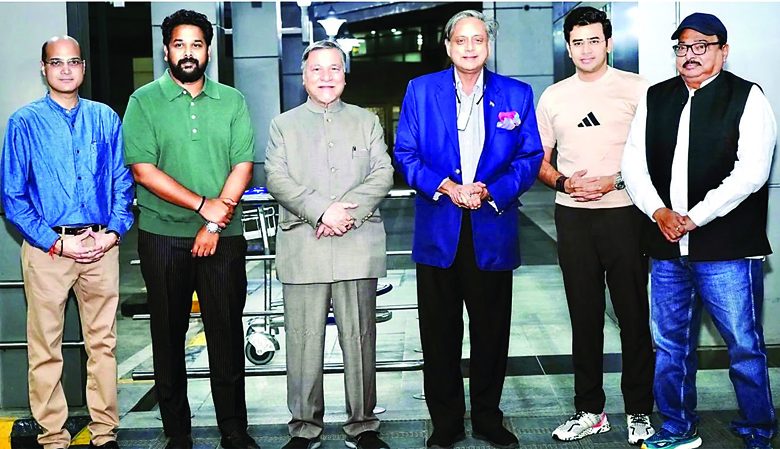 अमरीका रवाना होने से पहले शशि थरूर ने जाहिर किए