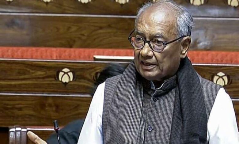 इंदौर में दिग्विजय सिंह के सामने कांग्रेस कार्यकर्ताओं का हंगामा