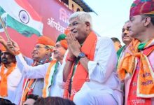 तिरंगा यात्रा में सेना को श्रद्धांजलि कांग्रेस पर तीखे हमले