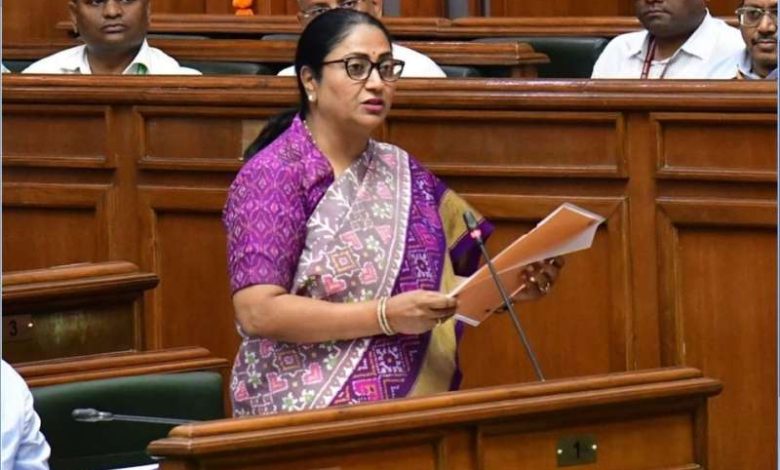 दिल्ली की विकास यात्रा में सबसे बड़ी रुकावट क्या है