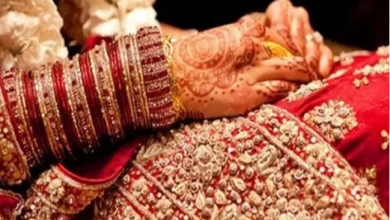 दो सहेलियों ने ठुकराया सामाजिक बंधन आपस में रचाई शादी
