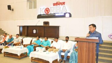 निगम के सभागृह को संवारने उद्योग मंत्री ने दी 02