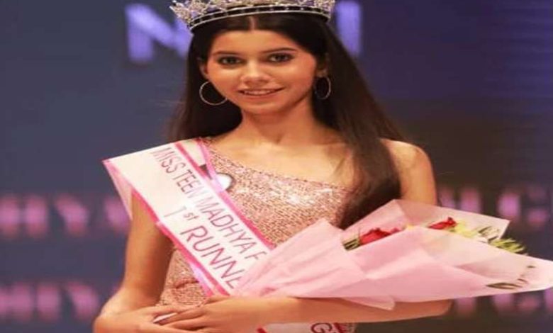 मीनाक्षी सिंह बनीं मिस साउथ एशिया यूनिवर्स' 1 मीनाक्षी सिंह बनीं मिस साउथ एशिया यूनिवर्स