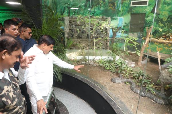 मुख्यमंत्री डॉ यादव ने इंदौर के कमला नेहरू प्राणी संग्रहालय
