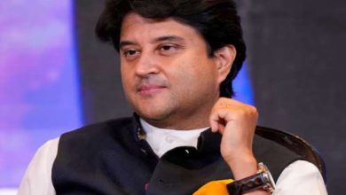 राहुल गांधी को देश की एकता पर सवाल उठाने की