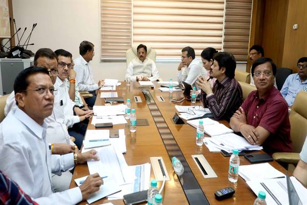 सामंजस्य एवं विभागीय सक्रियता की कमी से निर्माण कार्यों में विलंब अस्वीकार्य : उप मुख्यमंत्री शुक्ल 1 सामंजस्य एवं विभागीय सक्रियता की कमी से निर्माण कार्यों में