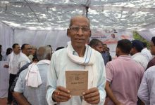 सुशासन तिहार में कृषक बदलू के आवेदन का हुआ त्वरित