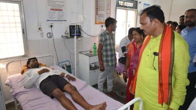 स्वास्थ्य मंत्री जायसवाल ने सीएचसी लवन का किया निरीक्षण