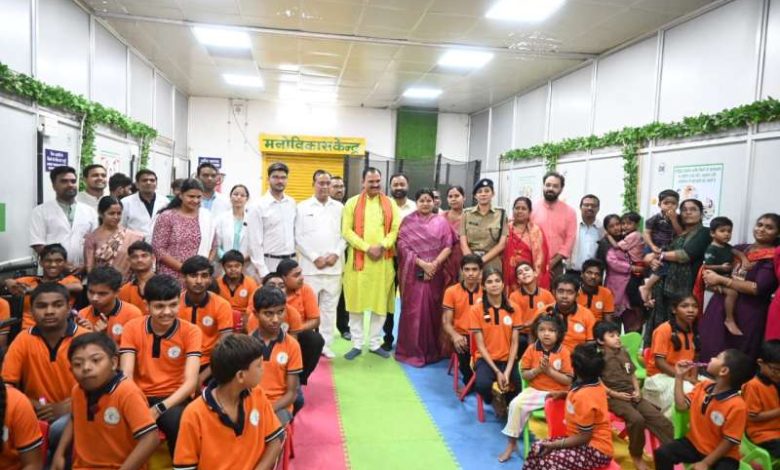 स्वास्थ्य मंत्री ने बलौदाबाजार मनोविकास केंद्र का किया निरीक्षण 1 स्वास्थ्य मंत्री ने बलौदाबाजार मनोविकास केंद्र का किया निरीक्षण