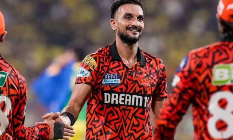 हर्षल पटेल ने रचा इतिहास, IPL में सबसे तेज़ 150 विकेट लेने वाले बने गेंदबाज 1 हर्षल पटेल ने रचा इतिहास IPL में सबसे तेज़ 150