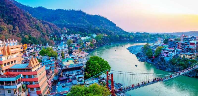 इस घाट पर घाट घाट का पानी पीने वालों के पाप