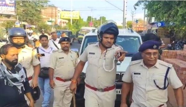 धनबाद MP के समर्थकों और रणविजय सिंह के पुत्र के