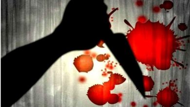 पत्नी की चाकू मारकर हत्या के बाद शव फेंक दिया