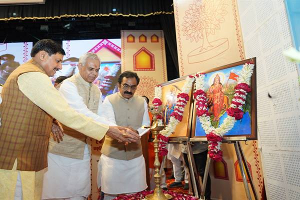 प्राकृतिक और रासायनिक फसलों के उपार्जन के लिए मंडियों में