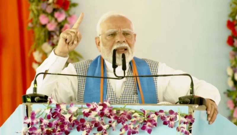 बिहार दौरे के दौरान बोले पीएम मोदी ‘पंजा और ‘लालटेन