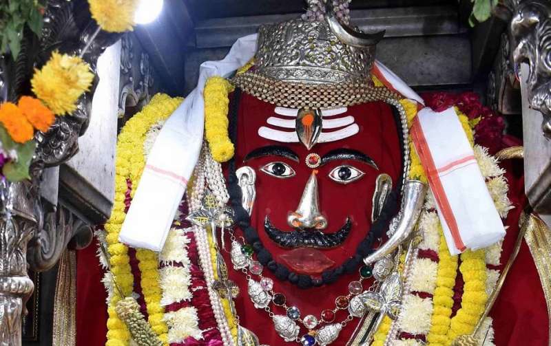 बेहद चमत्कारी है यह मंदिर खाटूश्याम जी के पास में