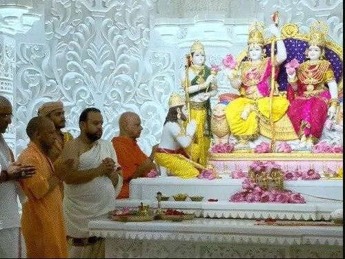 राम दरबार की प्राण प्रतिष्ठा के बाद सूरत के डायमंड