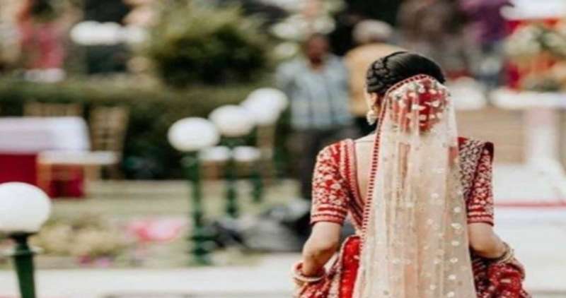 शादी के सिर्फ 20 दिन बाद आशिक ने दूल्हा दुल्हन का