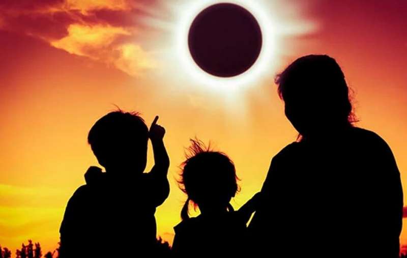 सुखी जीवन पर ग्रहण लगा सकती हैं ये गलतियां