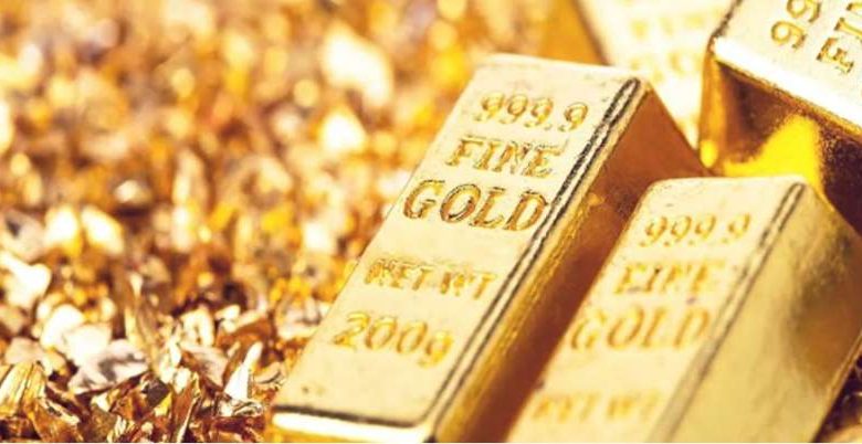 सोना ₹136 और चांदी ₹1000 सस्ती, सर्राफा बाजार में गिरावट का दौर जारी 1 2210 रुपये की भारी गिरावट युद्ध के बादल से बाजार