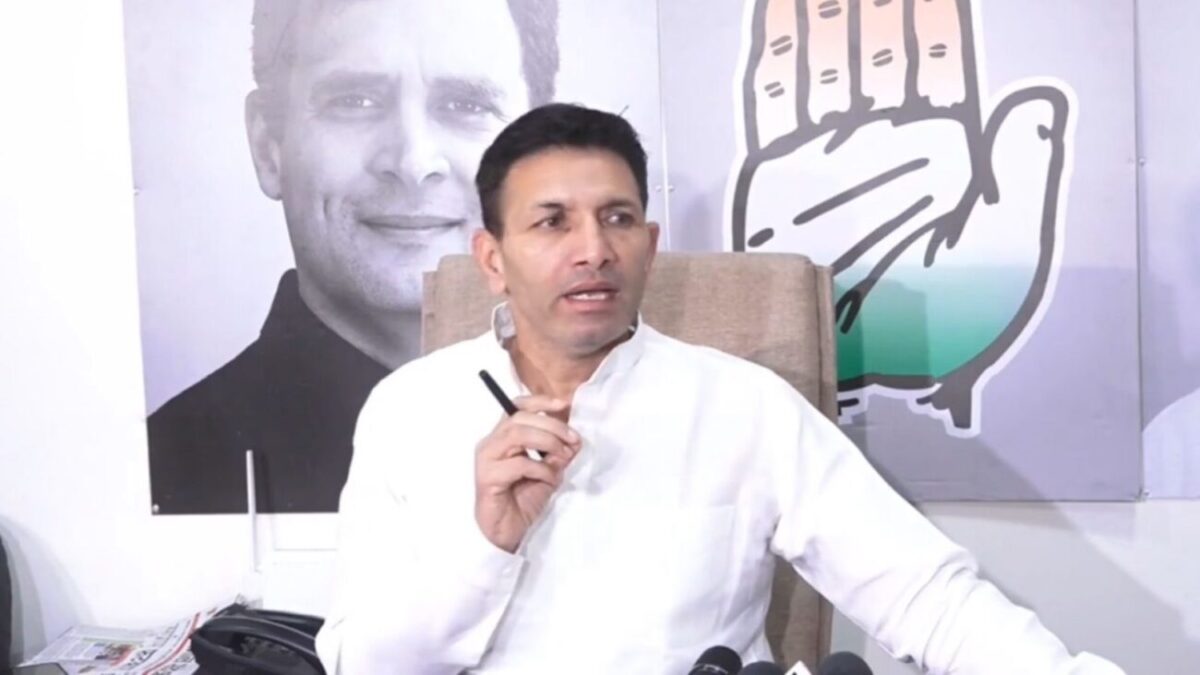 MP Congress : व्यापम से कांस्टेबल भर्ती तक—भ्रष्टाचार का अंतहीन सिलसिला, प्रदेश सरकार कब तक युवाओं का भविष्य दांव पर लगाएगी- जीतू पटवारी 6 IMG 20250606 WA0020