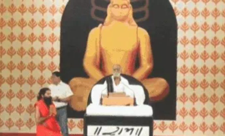 काशी में मोरारी बापू के चरणों में बैठे बाबा रामदेव:बोले-बापू की बुराई मुसलमान करे तो समझ आता है, सनातनी क्यों कर रहे 1 Screenshot 20250623 142930.Chrome28329