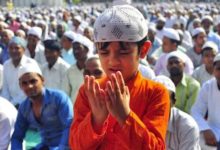 ईदगाह के पास कार का शीशा टूटा चंदौली में बकरीद