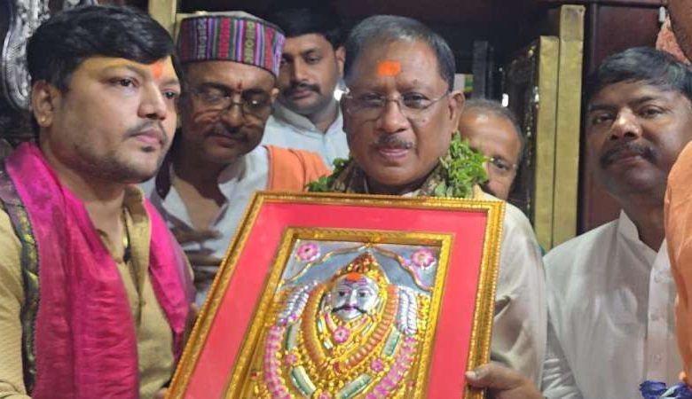 काशी के कोतवाल काल भैरव जी के दरबार में मुख्यमंत्री