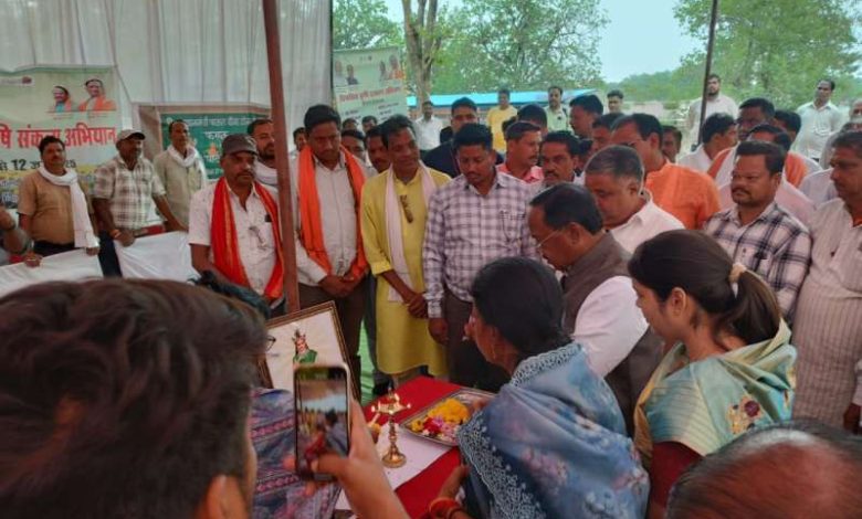 कृषि मंत्री रामविचार नेताम ने वैज्ञानिक एवं उन्नत तकनीकों को