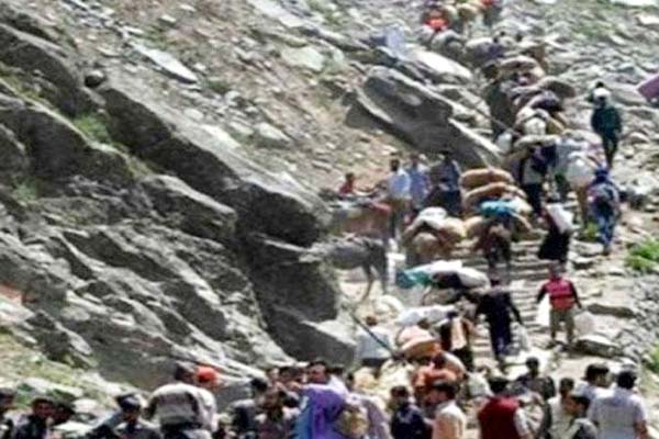 कैलाश मानसरोवर यात्रा के लिए पहला जत्था सिकिम्म की राजधानी गंगटोक पहुंचा 1 कैलाश मानसरोवर यात्रा के लिए पहला जत्था सिकिम्म की राजधानी