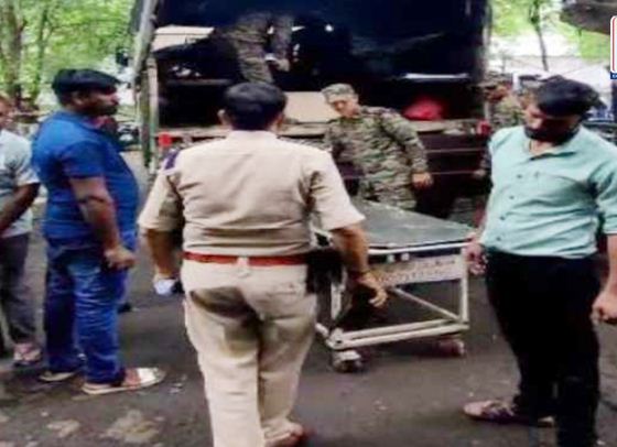 ट्रेनिंग के दौरान डमी बम 400 फिट ऊपर से जवान