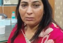 थाने में रो पड़ीं भाजपा महिला नेता पुलिस पर बदसलूकी