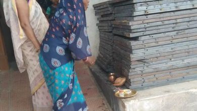 प्रधानमंत्री आवास योजना बनी ग्रामीण महिला समूहों की आजीविका का