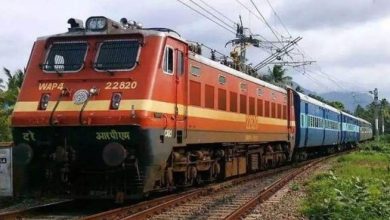 यूपी में फिर ट्रेन पलटने की साजिश लोहे की होर्डिंग