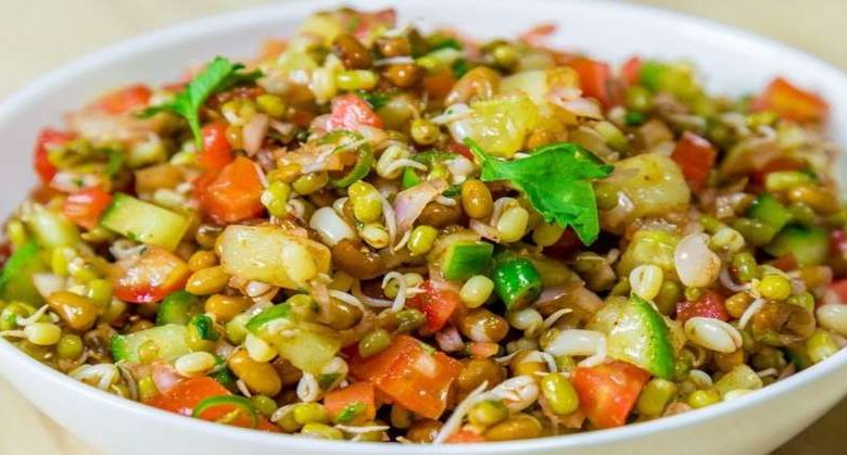 सुबह की जल्दी में बनाएं हेल्दी स्प्राउट्स चाट, इस आसान रेसिपी से मिलेगा लाजवाब स्वाद 1 सुबह की जल्दी में बनाएं हेल्दी स्प्राउट्स चाट इस आसान